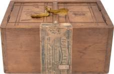 J. J. Fox Exclusives Por Larrañaga Souvenir Royal No.1 packaging