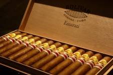 Bolívar Edición Regional Emiratos Arabes Unidos packaging